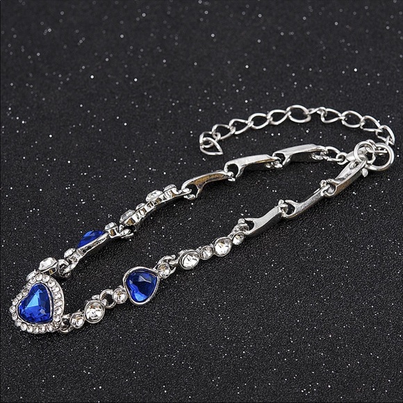 NEW Crystal Heart Charm Bracelet& Bangle - Picture 4 of 5